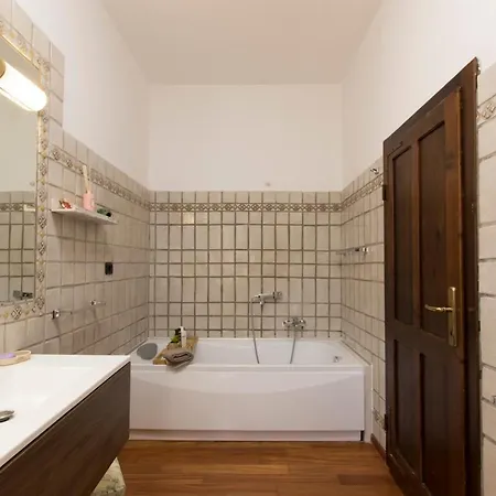 Ca'stello23 Bed & Breakfast 3*